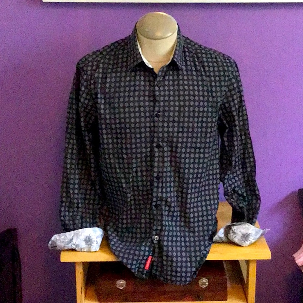 English Laundry men’s button down shirt.  Black with white pattern. Size Large.